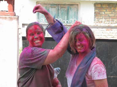 Clarissa and Laura Holi